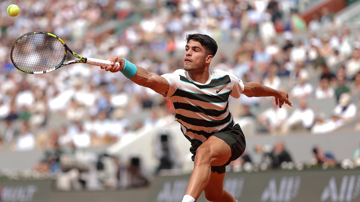 French Open 2025: Carlos Alcaraz grinds past Ben Shelton to reach last eight – The Headlines