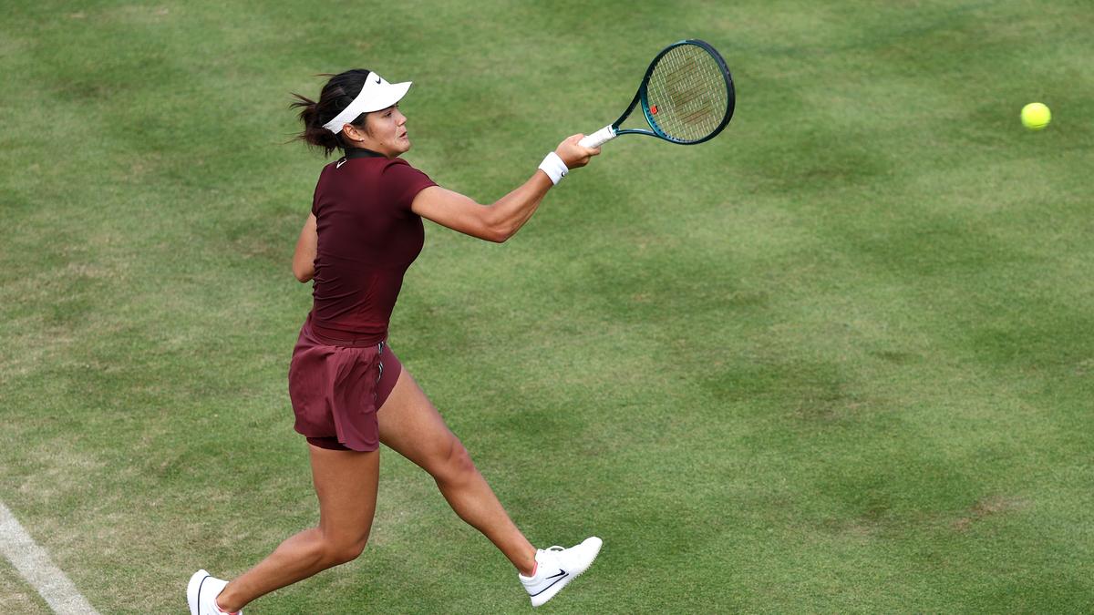 Queen’s Club Championships 2025: Raducanu powers into quarterfinal – The Headlines
