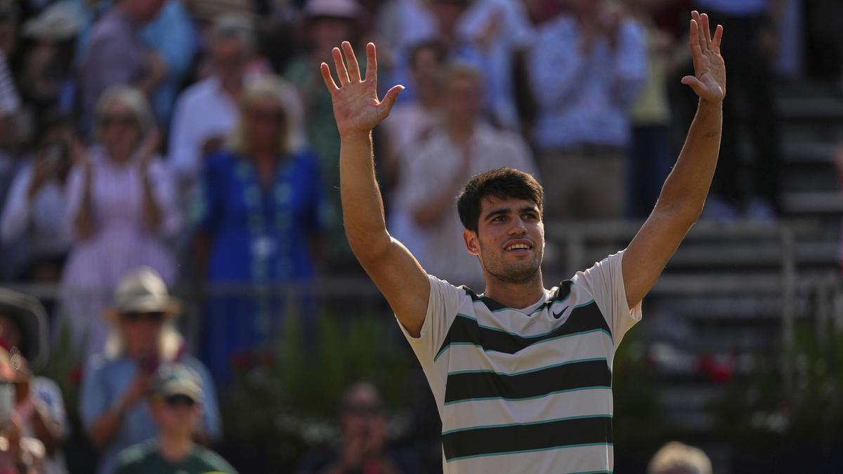 Queen’s Club Championship 2025: Alcaraz wins opening match, Draper cruises – The Headlines