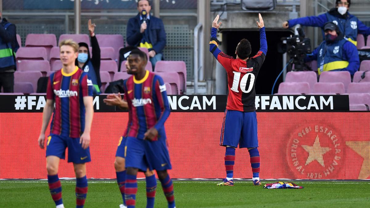 Boyhood club of Lionel Messi sanctions 9-year-olds over photo with player from rival team – The Headlines