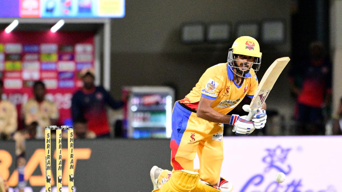 TNPL 2025: Vimal Khumar smashes 34 runs in an over as Dindigul Dragons storms into final – The Headlines TNPL 2025: Vimal Khumar smashes 34 runs in an over as Dindigul Dragons storms into final – The Headlines