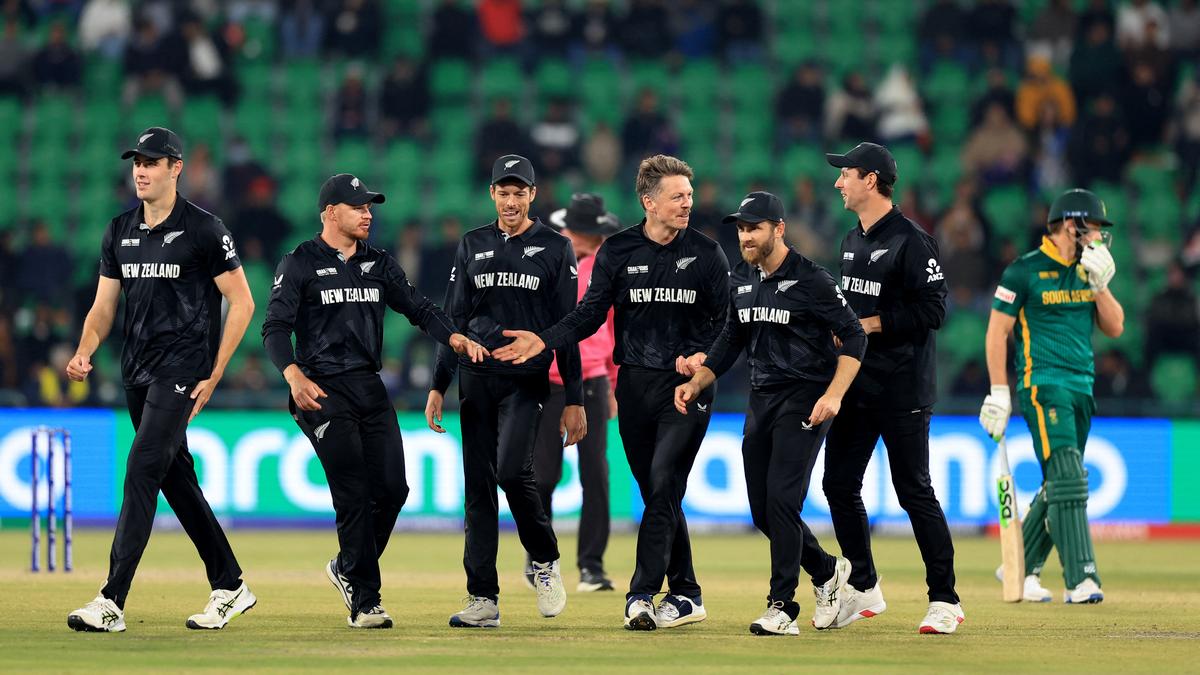 NZ vs SA Live Score, T20I Tri-Series 2025: New Zealand wins toss, elects to bowl – The Headlines