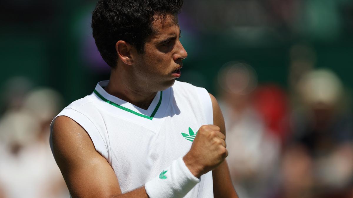 Wimbledon 2025: Munar burns 10 matchpoints but still advances to third round – The Headlines
