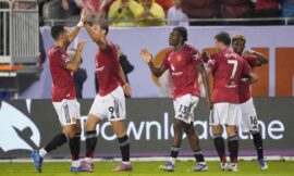 Manchester United thrashes Bournemouth 4-1; West Ham comes from behind to beat Everton 2-1 – The Headlines