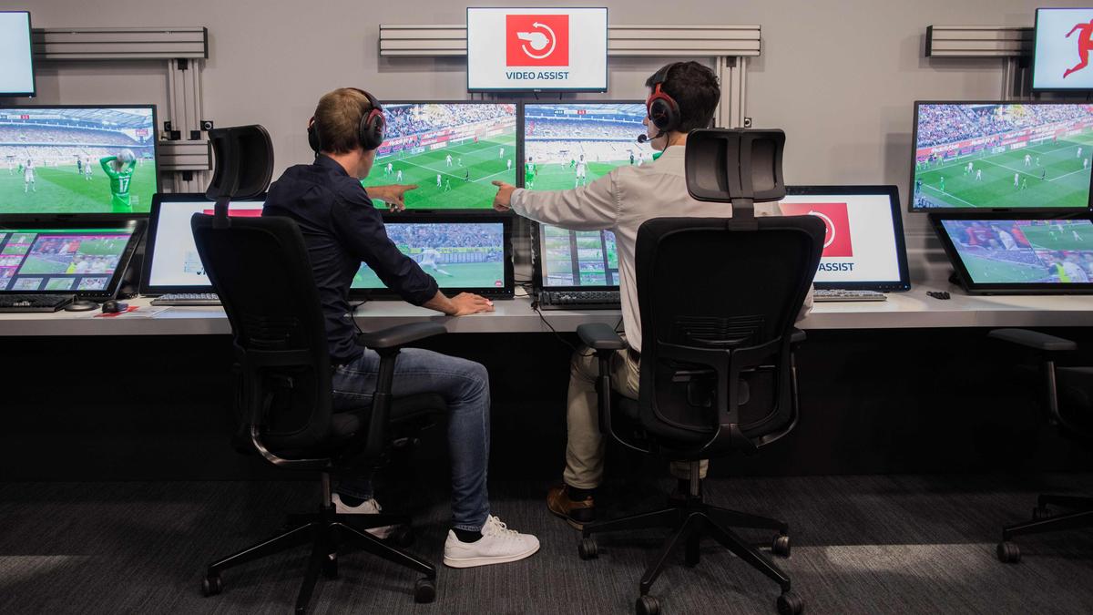 Football referees tech extended to announce all VAR decisions in Germany and widen use of bodycams – The Headlines