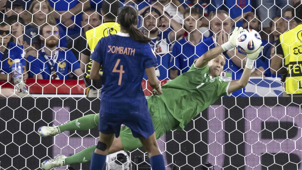 Women’s Euro 2025: How goalie Ann-Katrin Berger beat cancer twice and became Germany’s hero against France – The Headlines