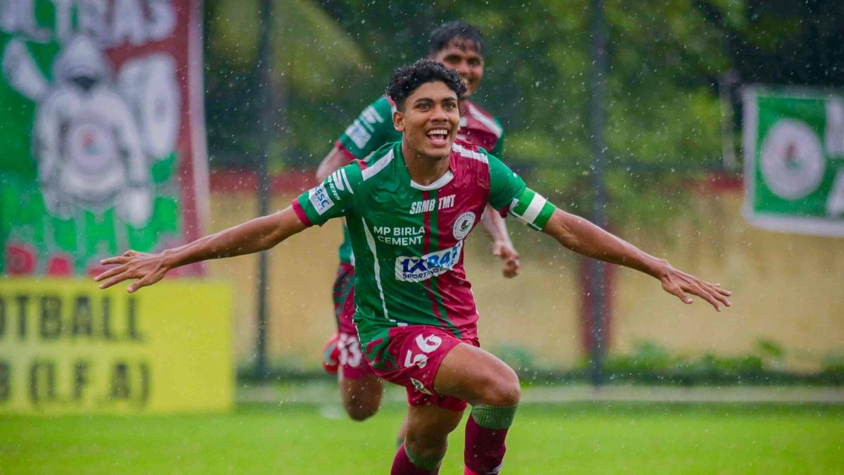 Calcutta Football League 2025-26: Mohun Bagan Super Giant beats Railway FC 2-0 – The Headlines
