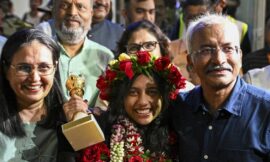 Divya Deshmukh arrives to grand reception, credits Women’s World Cup win to her family – The Headlines