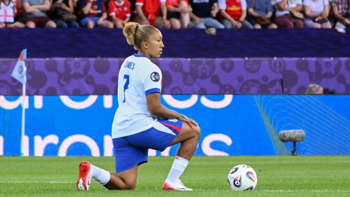 EURO 2025: England to not take knee in Italy semifinal over racist abuse – The Headlines