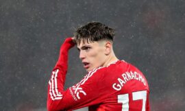 Manchester United agrees to sell Garnacho to Chelsea for 40 million pounds – The Headlines