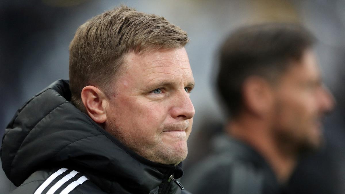 Isak transfer saga: Manager Eddie Howe upbeat as Newcastle eye late additions – The Headlines