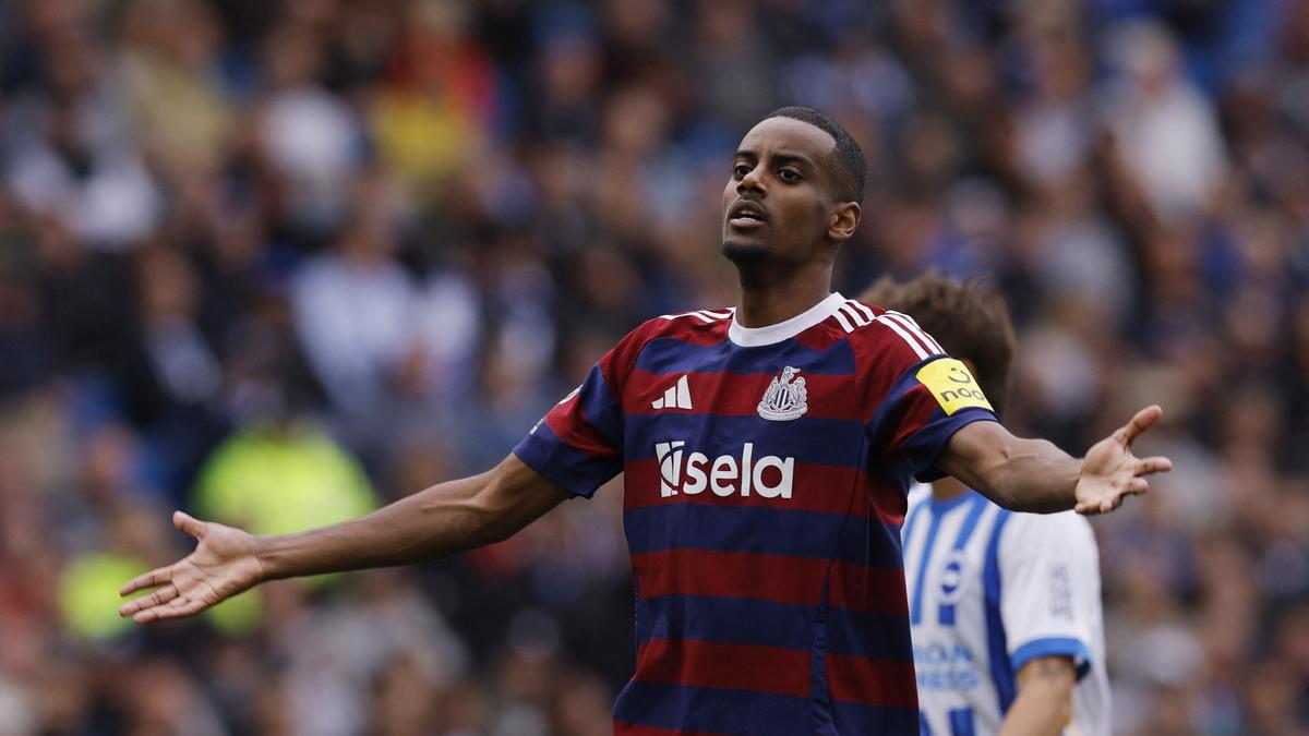 Newcastle United issues stern response to Alexander Isak – The Headlines