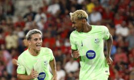 Yamal and Raphinha score as Barcelona starts La Liga title defence beating nine-man Mallorca – The Headlines