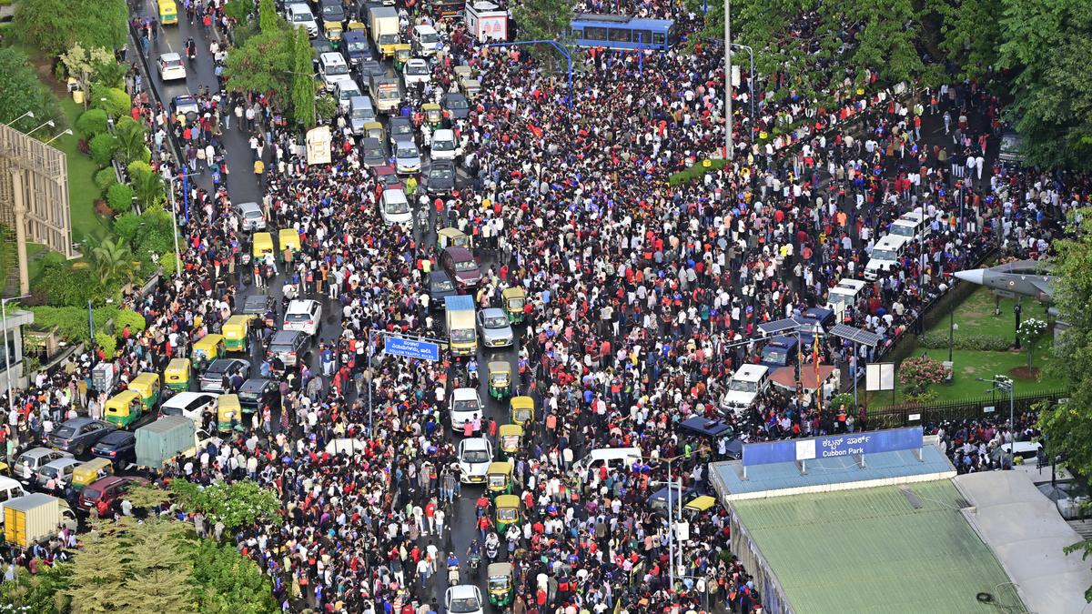 RCB extends relief of Rs. 25 lakh each for families of IPL 2025 stampede victims – The Headlines