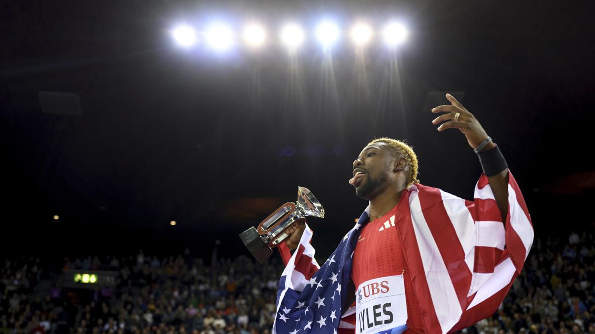 Diamond League Final: Lyles beats Olympic champion Tebogo in 200m race – The Headlines