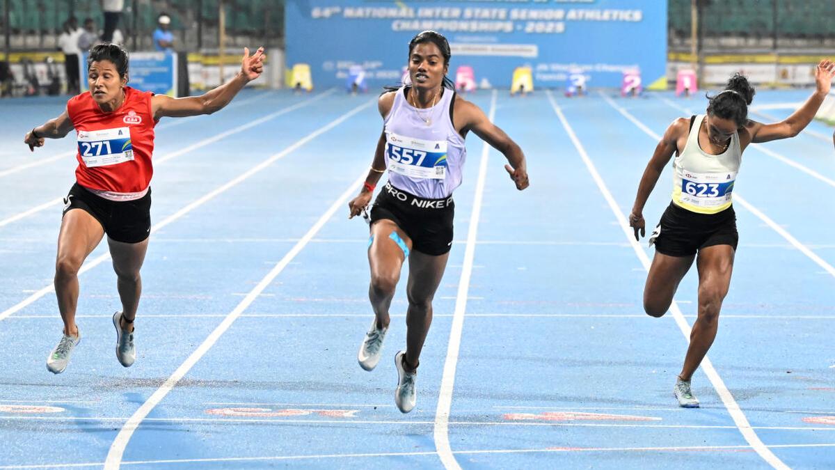 Tamilarasu and S. Dhanalakshmi lay down markers to make foray into Indian relay teams – The Headlines