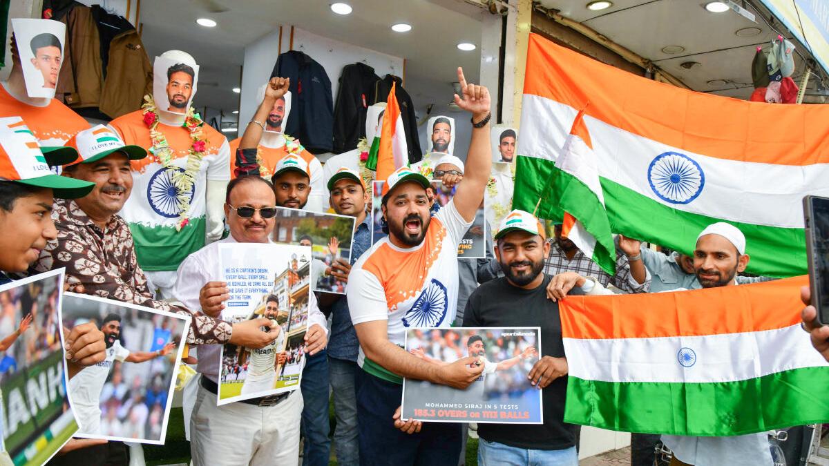 ENG vs IND: Siraj arrives in Hyderabad, and adoring fans show up to welcome England series hero – The Headlines