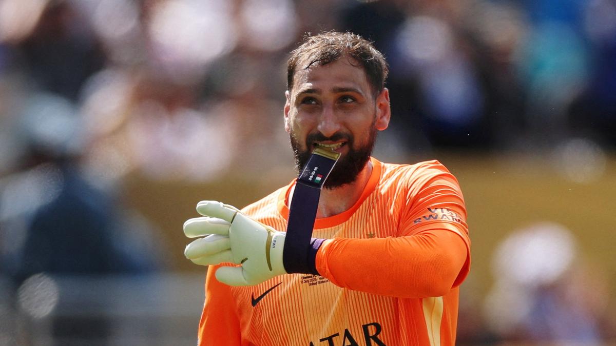 Manchester City signs goalkeeper Gianluigi Donnarumma from PSG – The Headlines