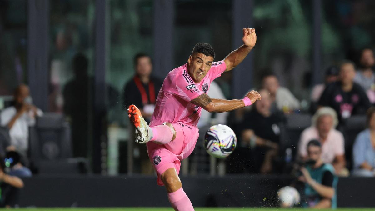 Luis Suarez appears to spit at Sounders staffer after Seattle beats Miami 3-0 in Leagues Cup final – The Headlines