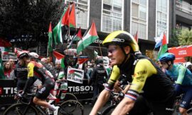 Spanish Vuelta riders vote to continue racing for now after pro-Palestinian protests – The Headlines