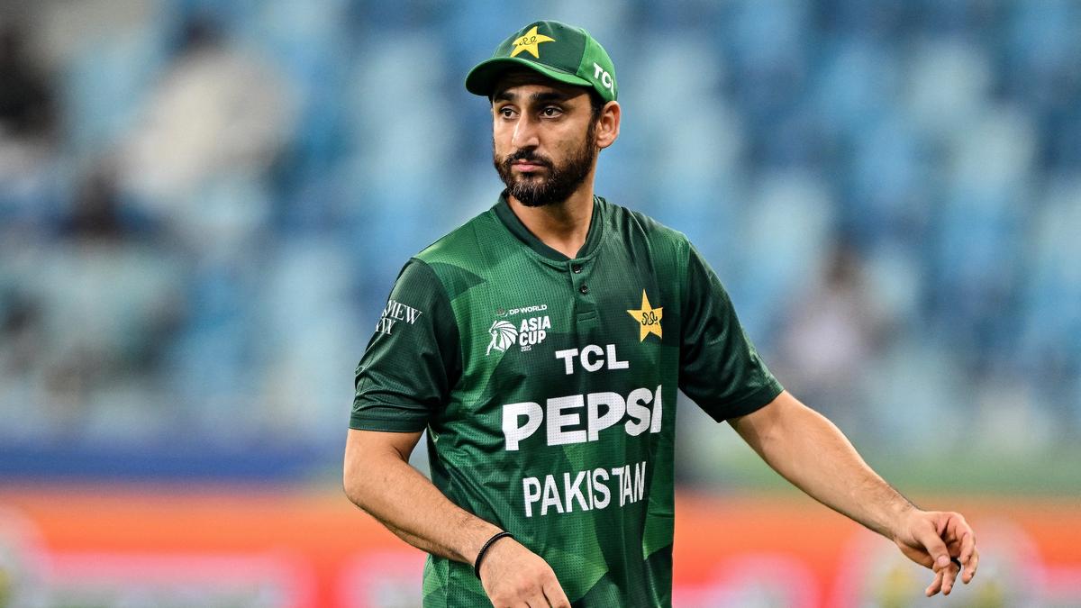 Asia Cup 2025: Pycroft apologises to Pakistan captain and team manager, continues as match referee in PAK vs UAE – The Headlines Asia Cup 2025: Pycroft apologises to Pakistan captain and team manager, continues as match referee in PAK vs UAE – The Headlines