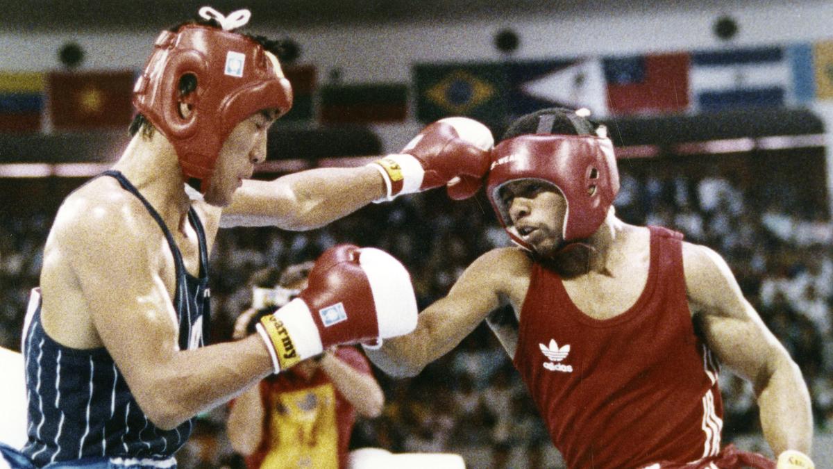 Roy Jones Jr. gets 1988 Olympic gold medal from the man who beat him – The Headlines