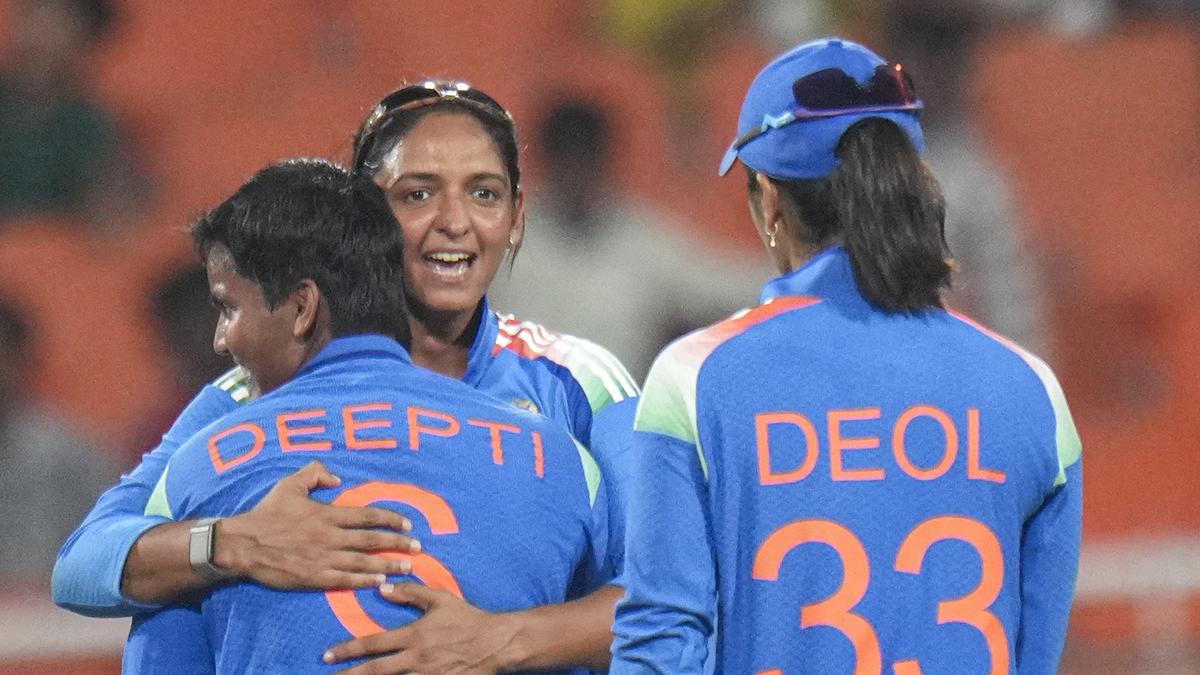 IND-W vs AUS-W LIVE score, 3rd ODI: India eyes historic series win against Australia; Toss at 1 pm IST – The Headlines