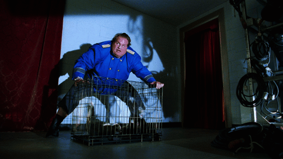 Vulgar, Raunchy Cult Classic Starring Greatest ‘90s Comedian Now Streaming Free – The Headlines