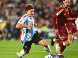 Why was there a minute of silence before the Argentina vs Venezuela match? – The Headlines