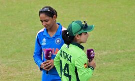 IND vs PAK: India, Pakistan captains refuse handshake during toss at Women’s ODI World Cup 2025 match – The Headlines