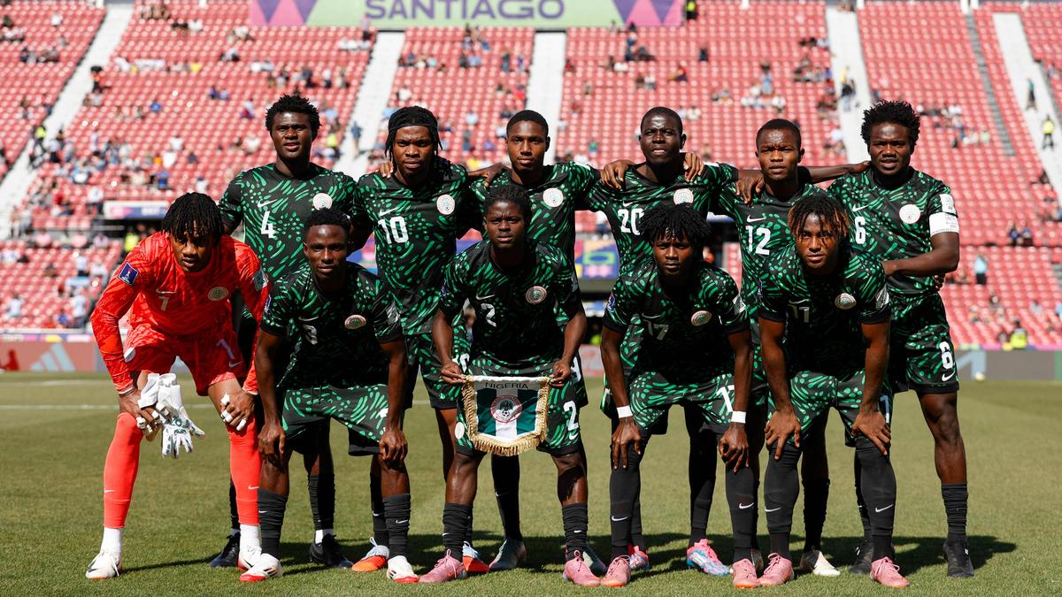 Heading for FIFA World Cup qualifier fixture, Nigeria team plane forced to make emergency landing – The Headlines