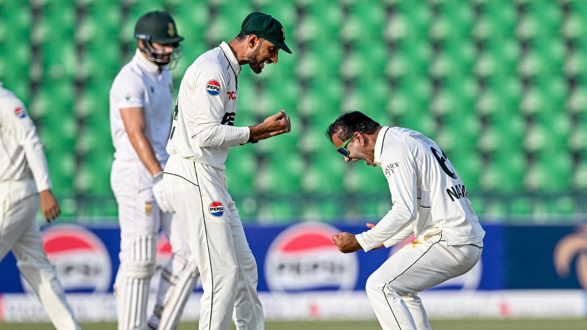 PAK vs SA, 1st Test: Spinners run riot as match approaches tense conclusion – The Headlines