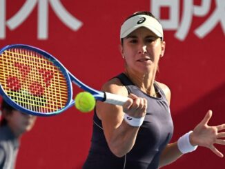 Hong Kong Open 2025: Top seed Bencic pulls out of quarterfinals as injury list mounts – The Headlines