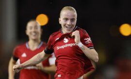 Man United grabs 1-1 WSL draw with Chelsea as Sandberg scores stunner – The Headlines