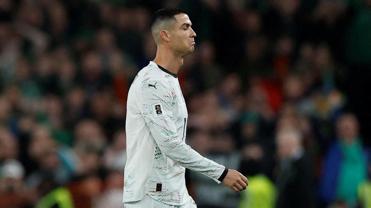 Ronaldo risks ban at World Cup after red card for elbowing Ireland defender in qualifying game – The Headlines