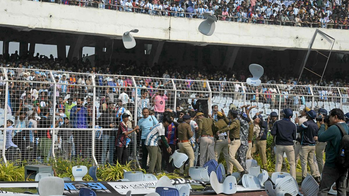 West Bengal CM Mamata Banerjee apologises to Lionel Messi for GOAT Tour mismanagement – The Headlines