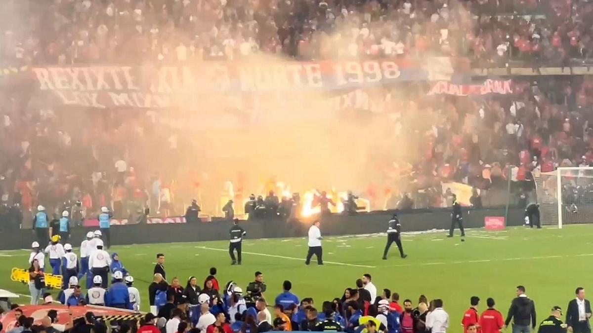 Police says 59 injured after fans riot at Copa Colombia final – The Headlines