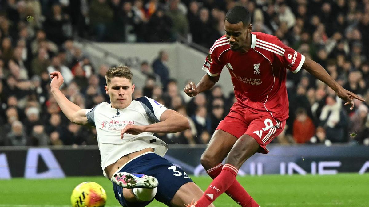 Liverpool manager Slot blames ‘reckless’ van de Ven for Isak’s injury – The Headlines