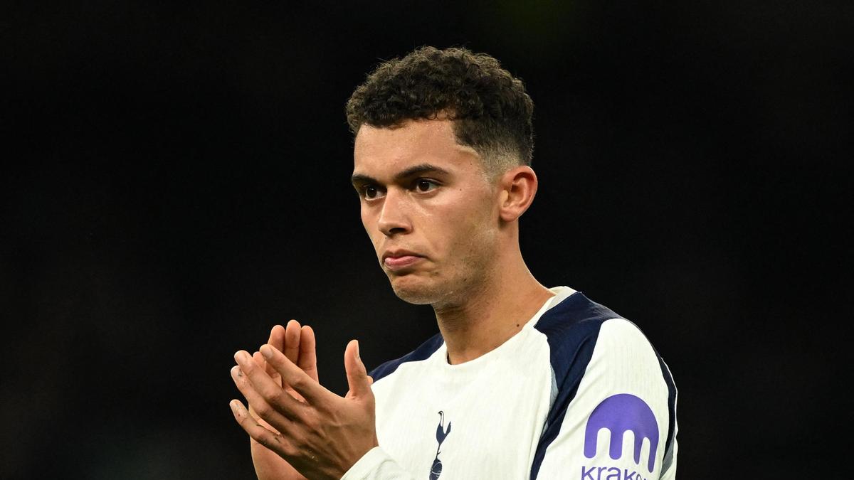 Brennan Johnson joins Crystal Palace in club-record transfer from Tottenham – The Headlines