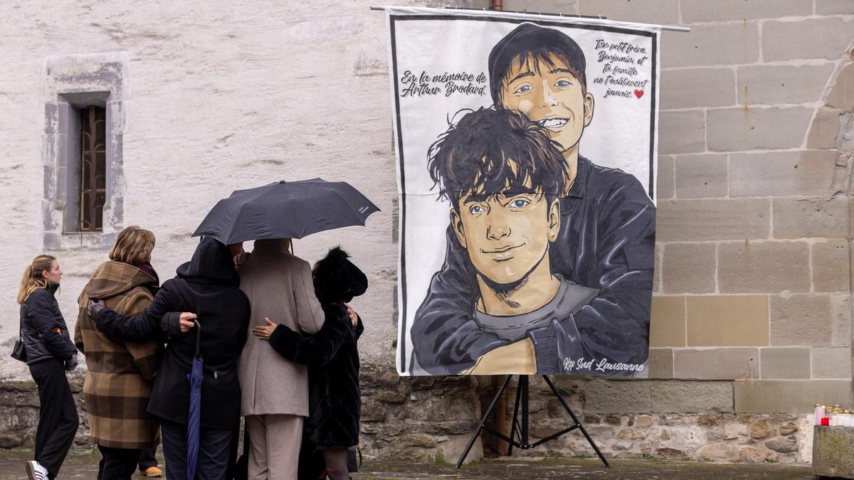 Teen footballer, Arthur Brodard, who died in Swiss bar fire laid to rest – The Headlines